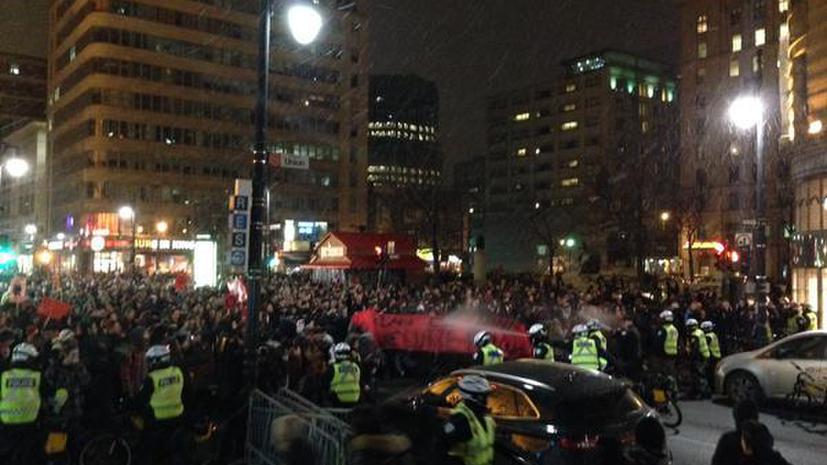 Полиция Канады вновь применила слезоточивый газ при разгоне студенческой демонстрации
