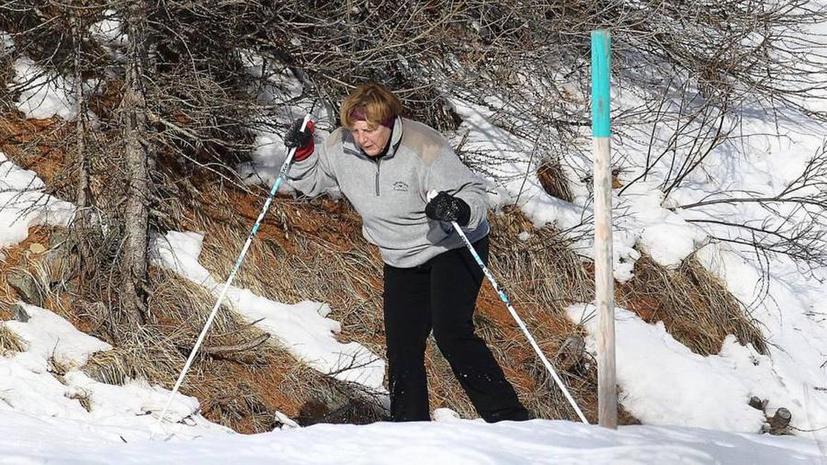 Канцлер ФРГ Ангела Меркель сломала тазобедренный сустав, катаясь на лыжах