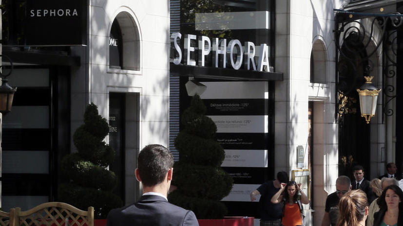 Компания Sephora в суде оспорит запрет на продажу косметики по вечерам