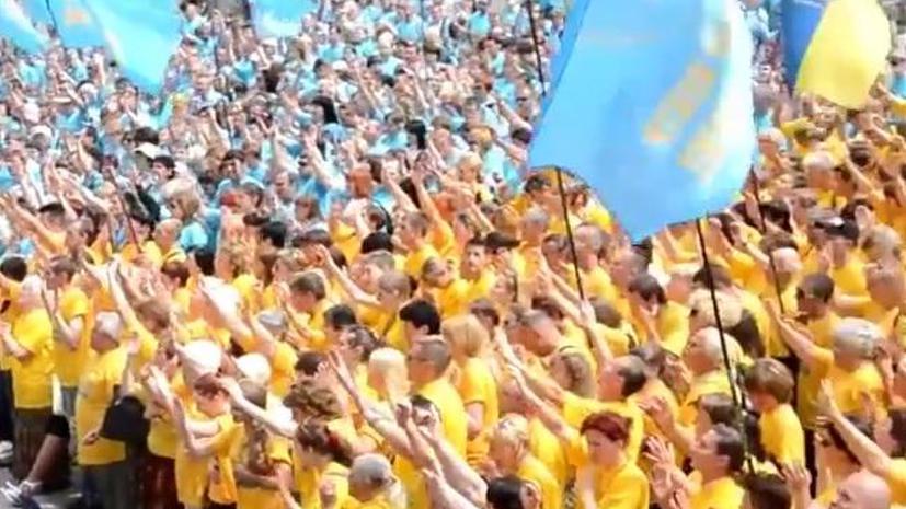 Тысячи сектантов вышли в центр Киева, чтобы поддержать Порошенко и Кличко
