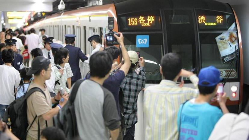 Задымление в токийском метро парализовало две оживлённые линии на 5 часов