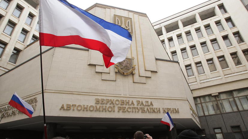 Парламент Крыма объявил о проведении референдума о будущем автономии в связи с «захватом власти на Украине»