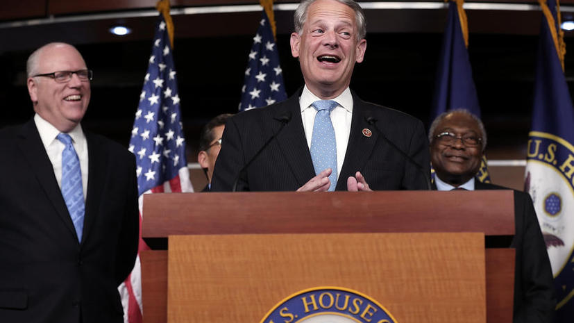 «Коммерсант» опубликовал открытое письмо американского конгрессмена народу России