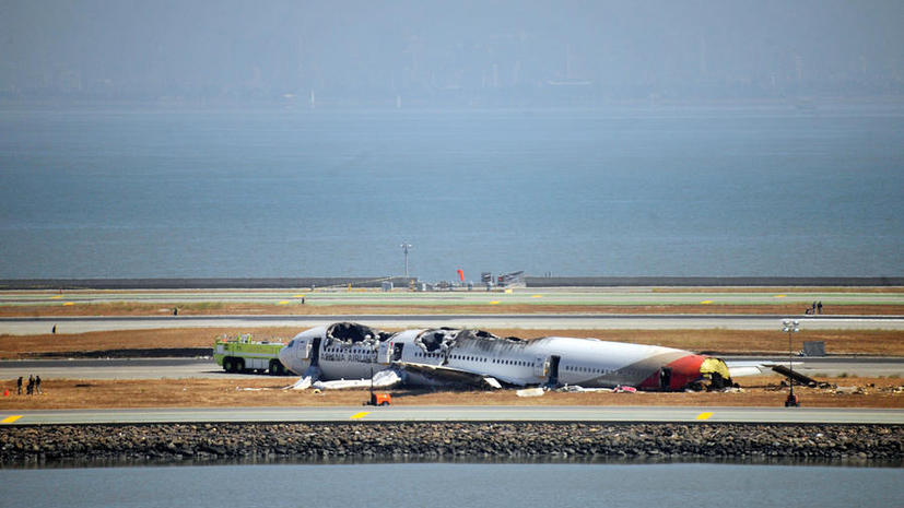 Пилота разбившегося в Сан-Франциско Boeing ослепили лазером