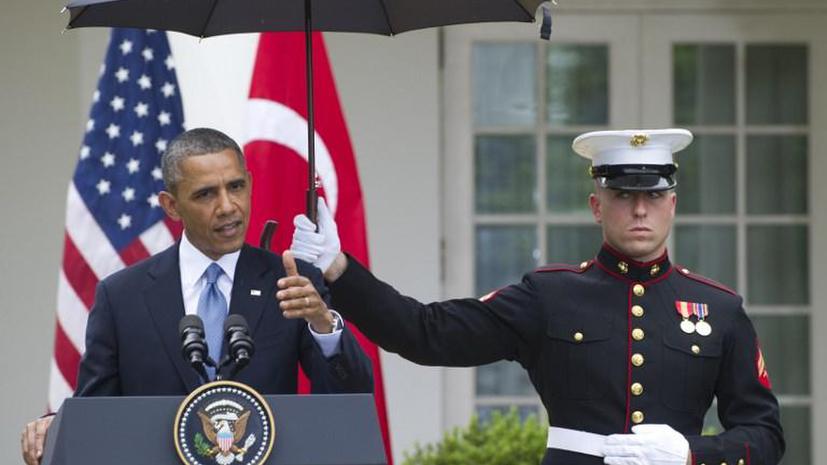Барак Обама превысил служебные полномочия, чтобы не промокнуть под дождём