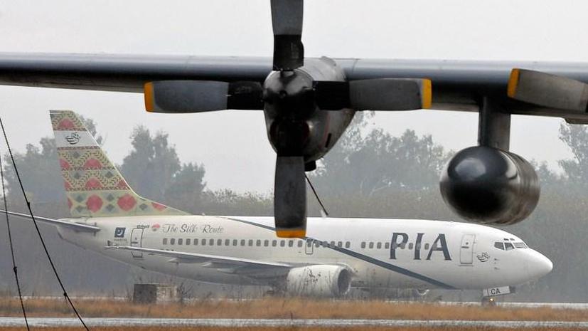Буйные пассажиры пакистанского авиалайнера пытались ворваться в кабину пилота