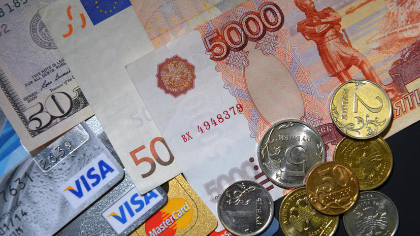 ​СМИ: Депутаты Госдумы предлагают перевести в рубли валютные кредиты россиян