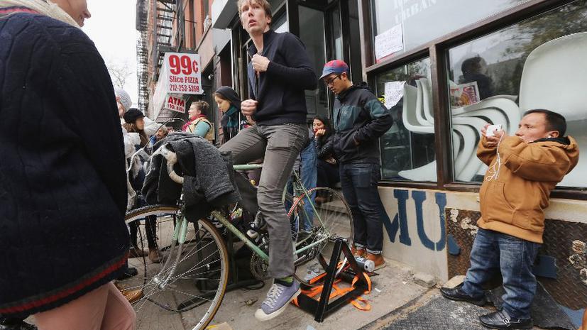 Члены Occupy Movement помогают жителям Нью-Йорка оправиться от последствий «Сэнди»