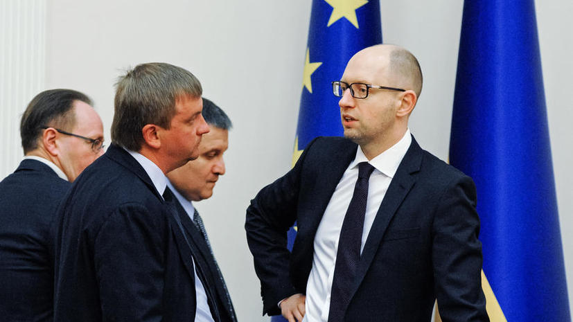 Эксперт: Отставка Яценюка нужна США и Европе для давления на украинских олигархов