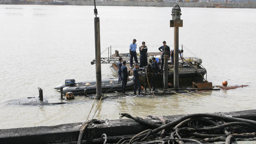 Взрыв подводной лодки в Индии: обнаружены тела троих погибших