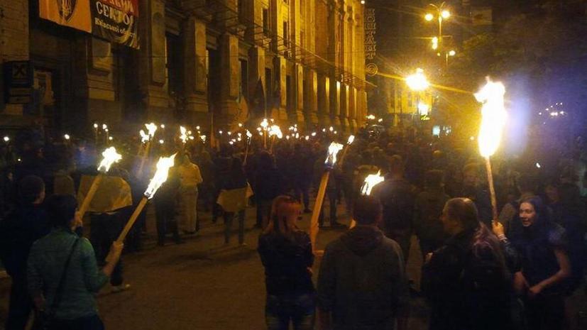 Факельное шествие националистов закончилось потасовкой на Майдане