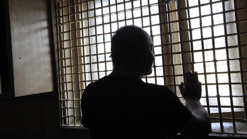 СМИ: С нелегальными телефонными разговорами заключённых будут бороться с помощью новых технологий