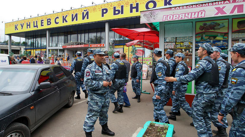 Задержан подозреваемый в нападении на полицейского на Матвеевском рынке