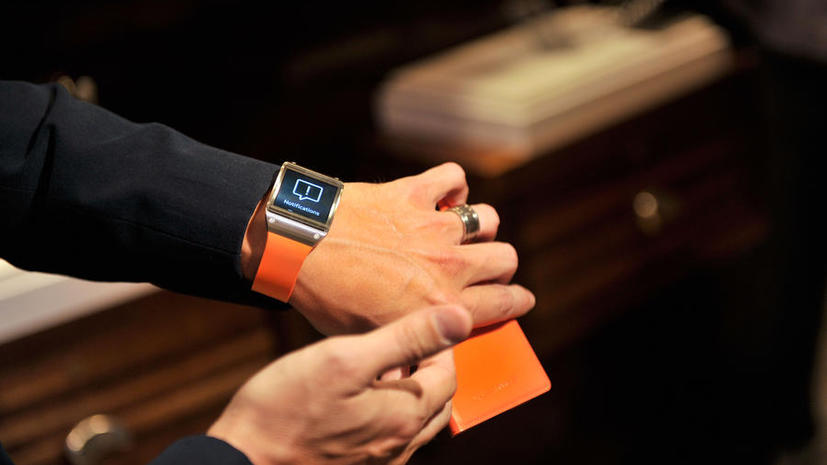 Samsung выведет на рынок «умные» часы