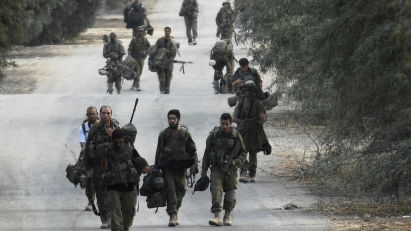 ​СМИ: Солдат израильской армии воодушевляли видами разрушений в секторе Газа