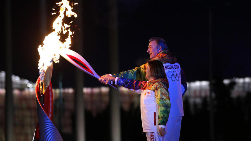 Церемония торжественного открытия зимних Игр: Роднина и Третьяк зажгли олимпийский огонь в Сочи