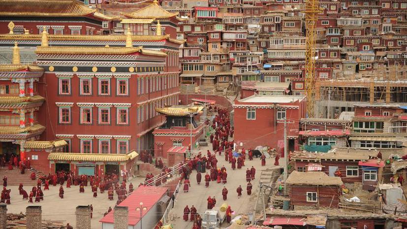 В Тибете ужесточили контроль над интернетом и мобильной связью