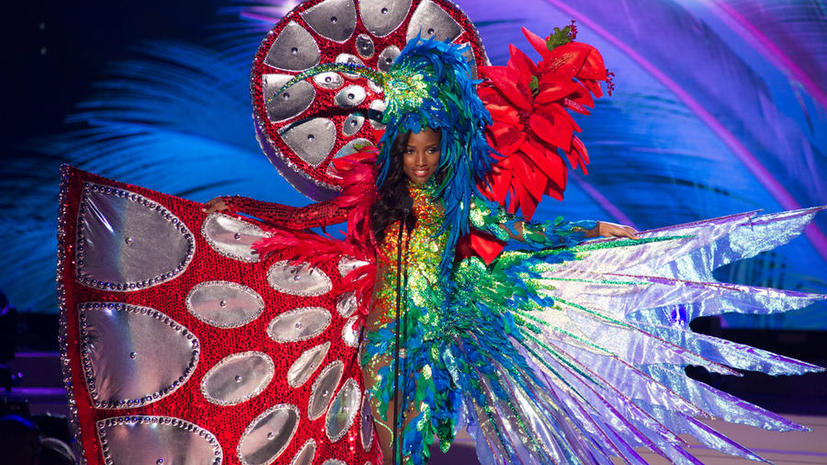 Участницы конкурса «Мисс Вселенная» поразили жюри и зрителей необычными национальными костюмами